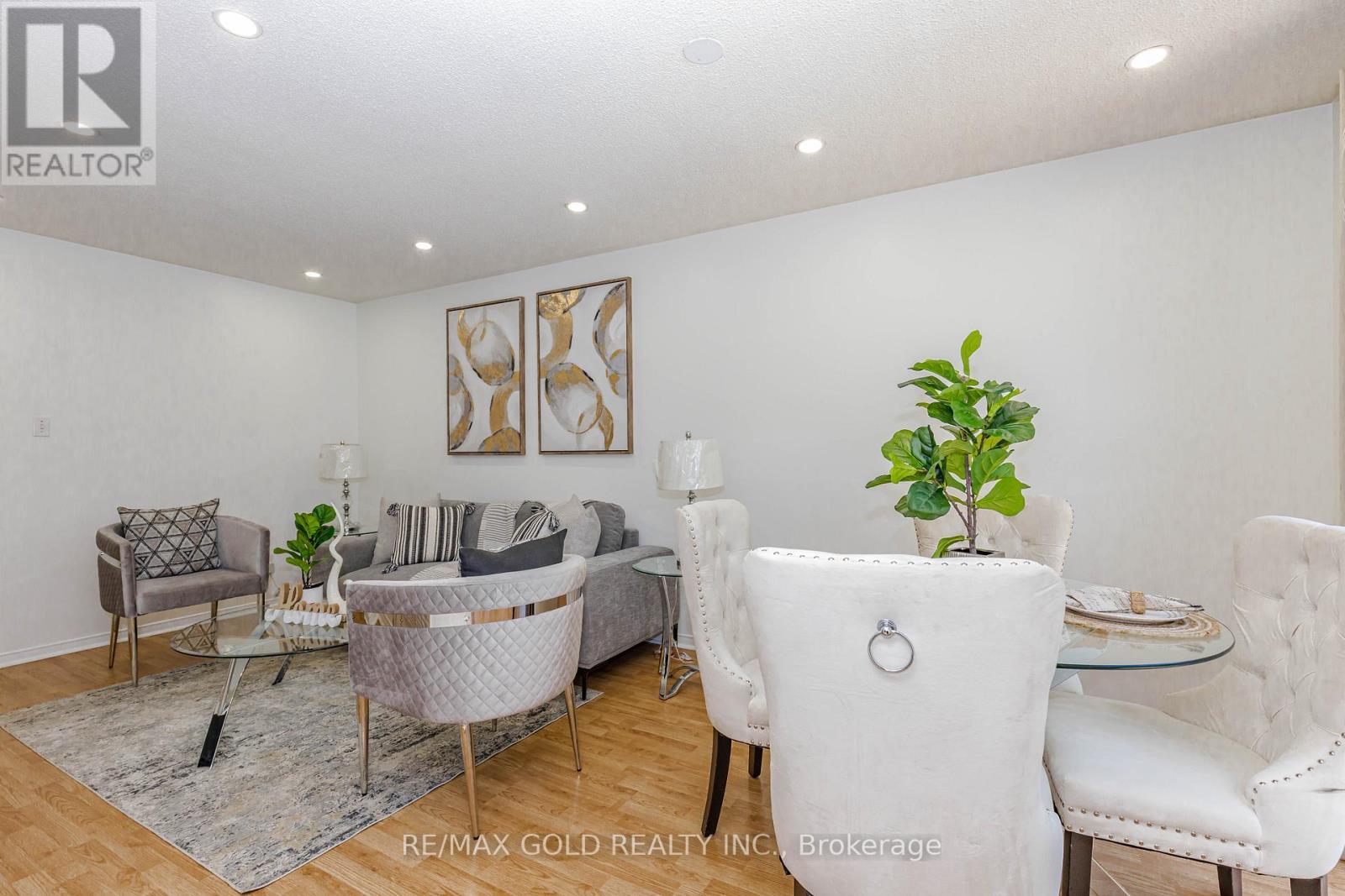 52 Wickstead Court, Brampton, Ontario  L6R 1N8 - Photo 13 - W13627284