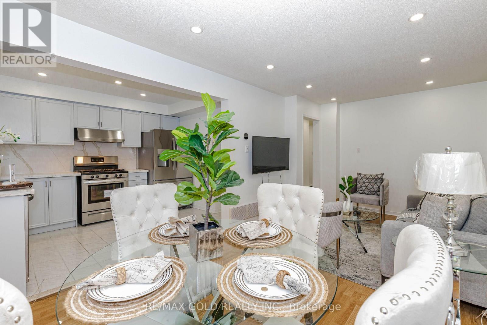52 Wickstead Court, Brampton, Ontario  L6R 1N8 - Photo 14 - W13627284
