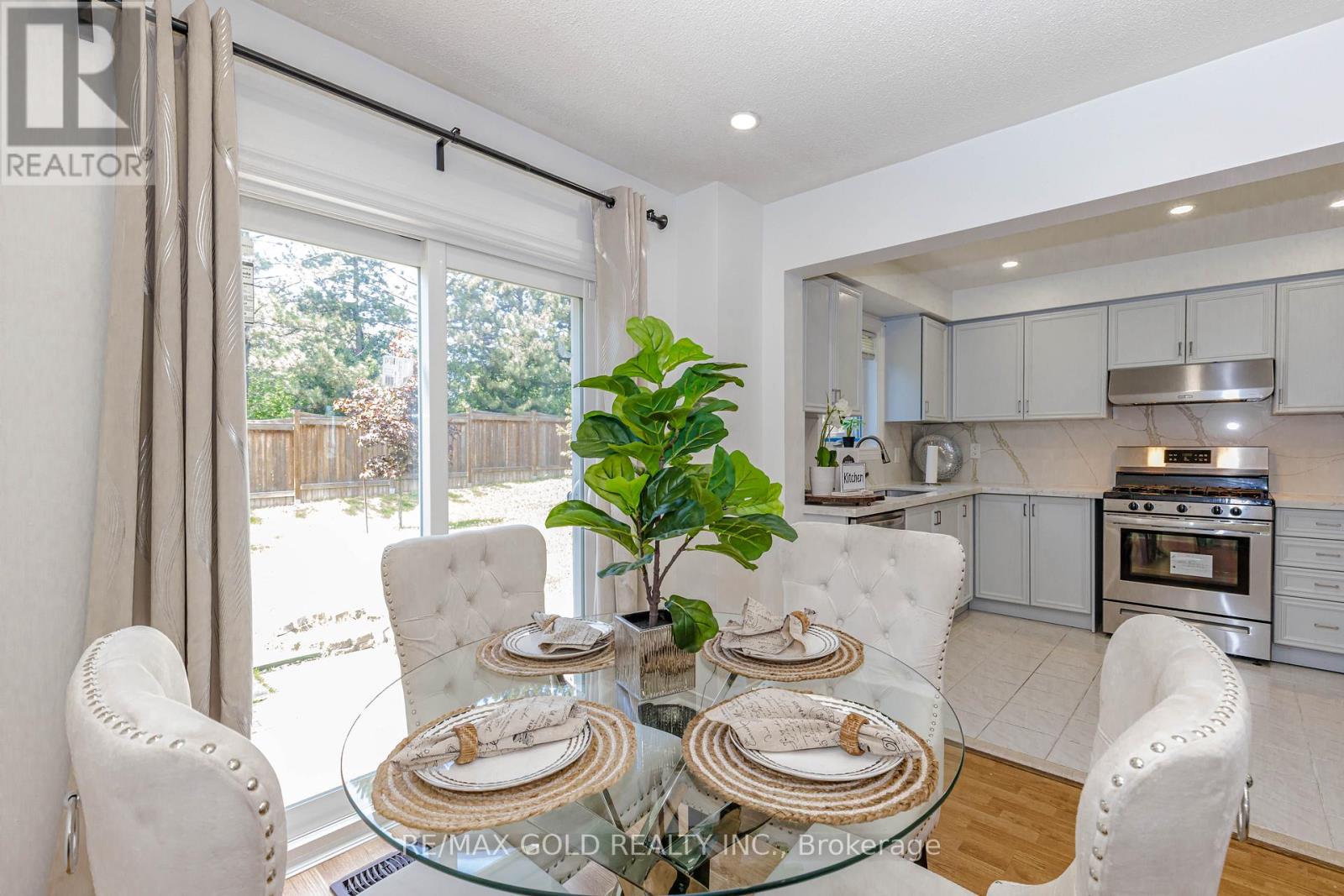 52 Wickstead Court, Brampton, Ontario  L6R 1N8 - Photo 15 - W13627284