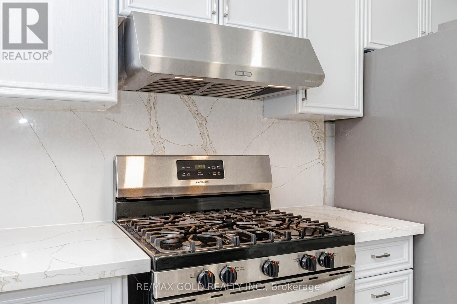52 Wickstead Court, Brampton, Ontario  L6R 1N8 - Photo 18 - W13627284