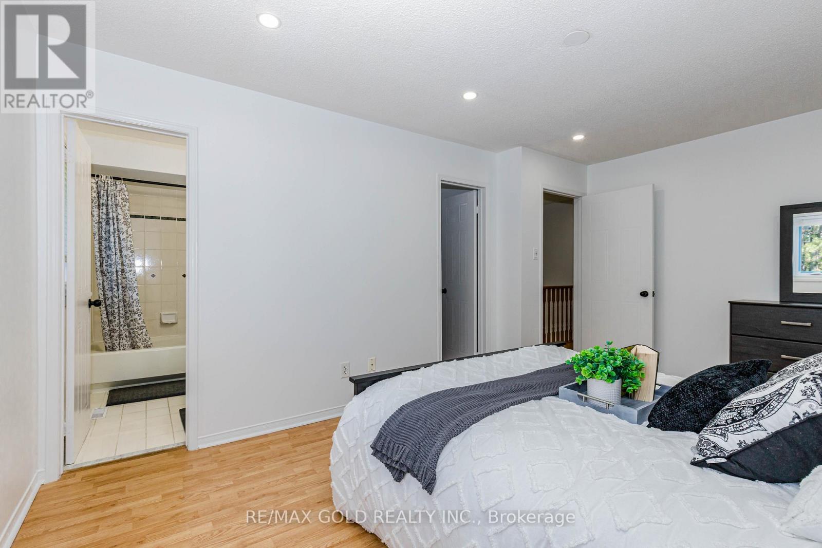 52 Wickstead Court, Brampton, Ontario  L6R 1N8 - Photo 24 - W13627284