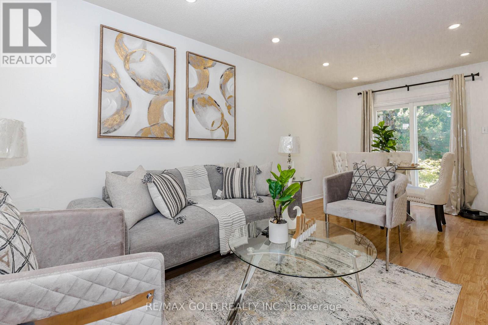 52 Wickstead Court, Brampton, Ontario  L6R 1N8 - Photo 8 - W13627284