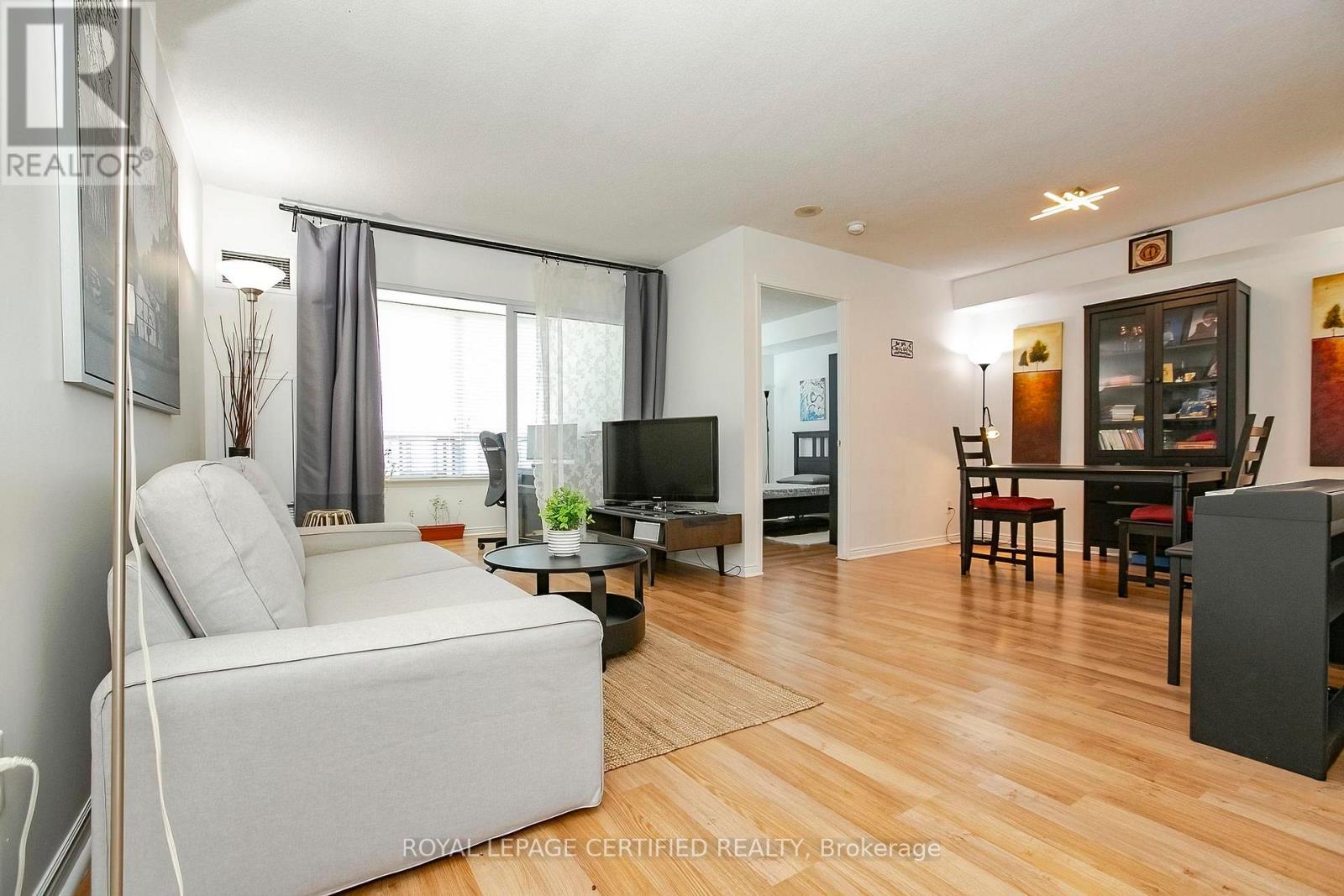 1605 - 135 Hillcrest Avenue, Mississauga, Ontario  L5B 4B1 - Photo 14 - W13627304