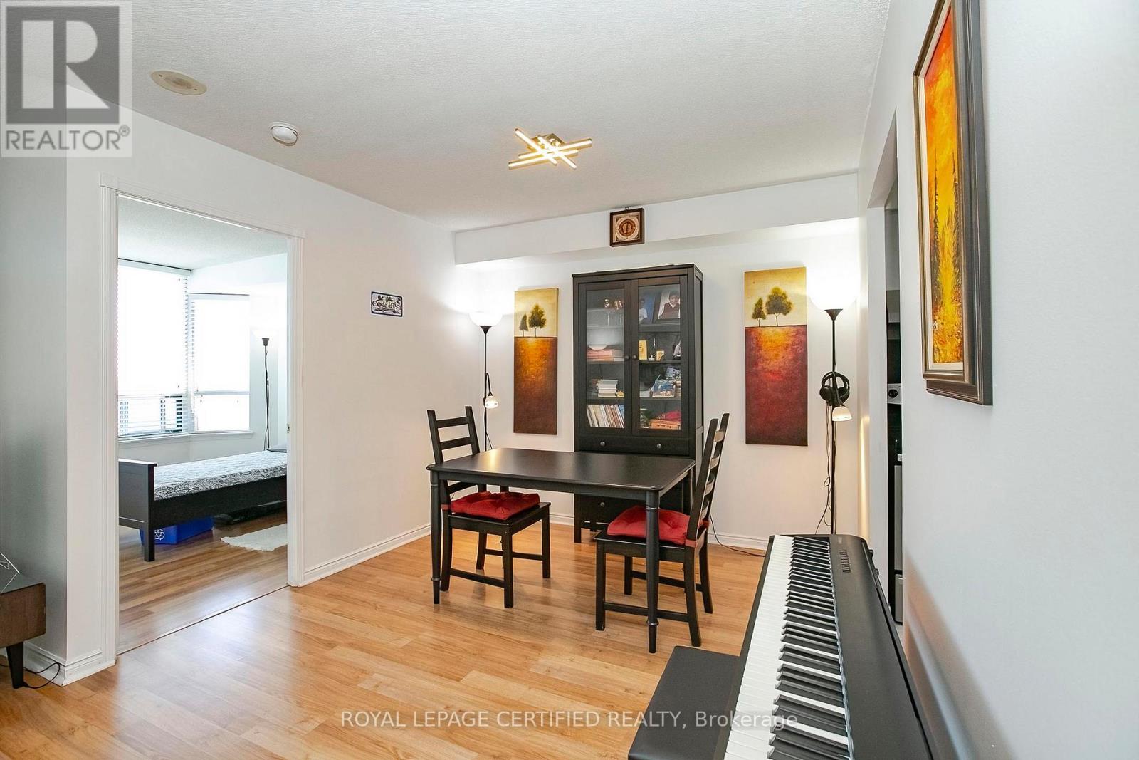 1605 - 135 Hillcrest Avenue, Mississauga, Ontario  L5B 4B1 - Photo 18 - W13627304