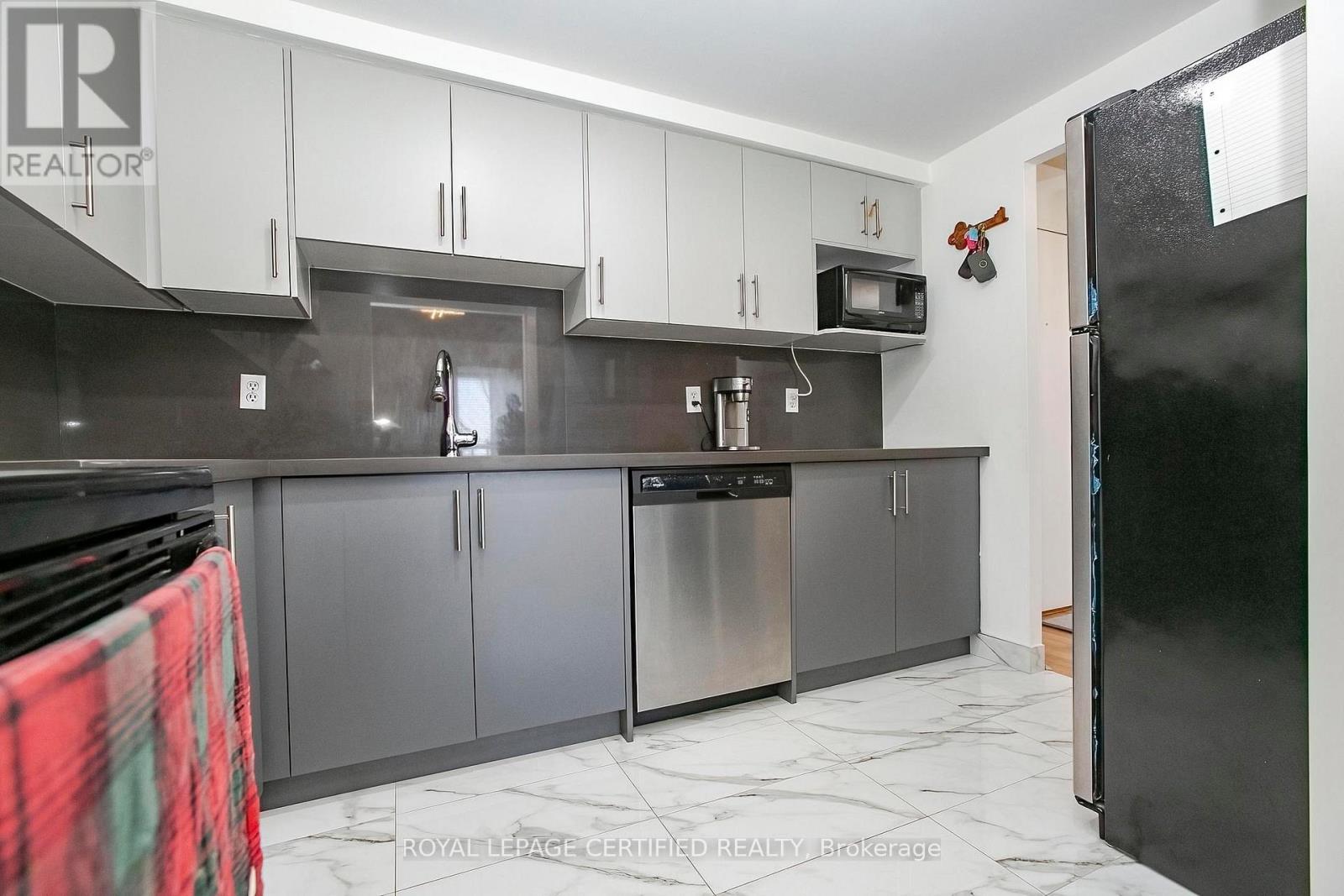 1605 - 135 Hillcrest Avenue, Mississauga, Ontario  L5B 4B1 - Photo 29 - W13627304