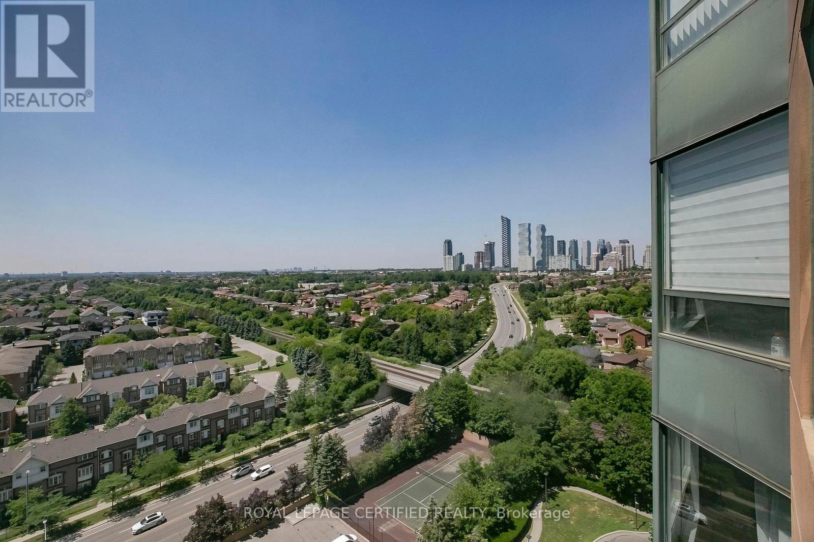 1605 - 135 Hillcrest Avenue, Mississauga, Ontario  L5B 4B1 - Photo 40 - W13627304