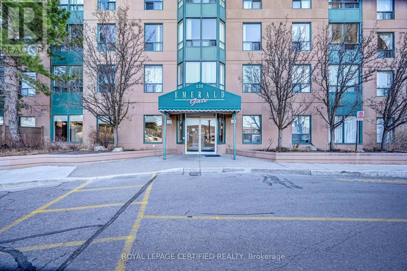 1605 - 135 Hillcrest Avenue, Mississauga, Ontario  L5B 4B1 - Photo 5 - W13627304
