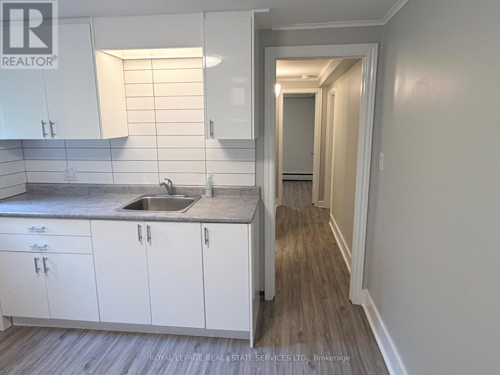 Lower Level 1 - 302 Maple Avenue, Oakville, Ontario  L6J 2H7 - Photo 10 - W13627310