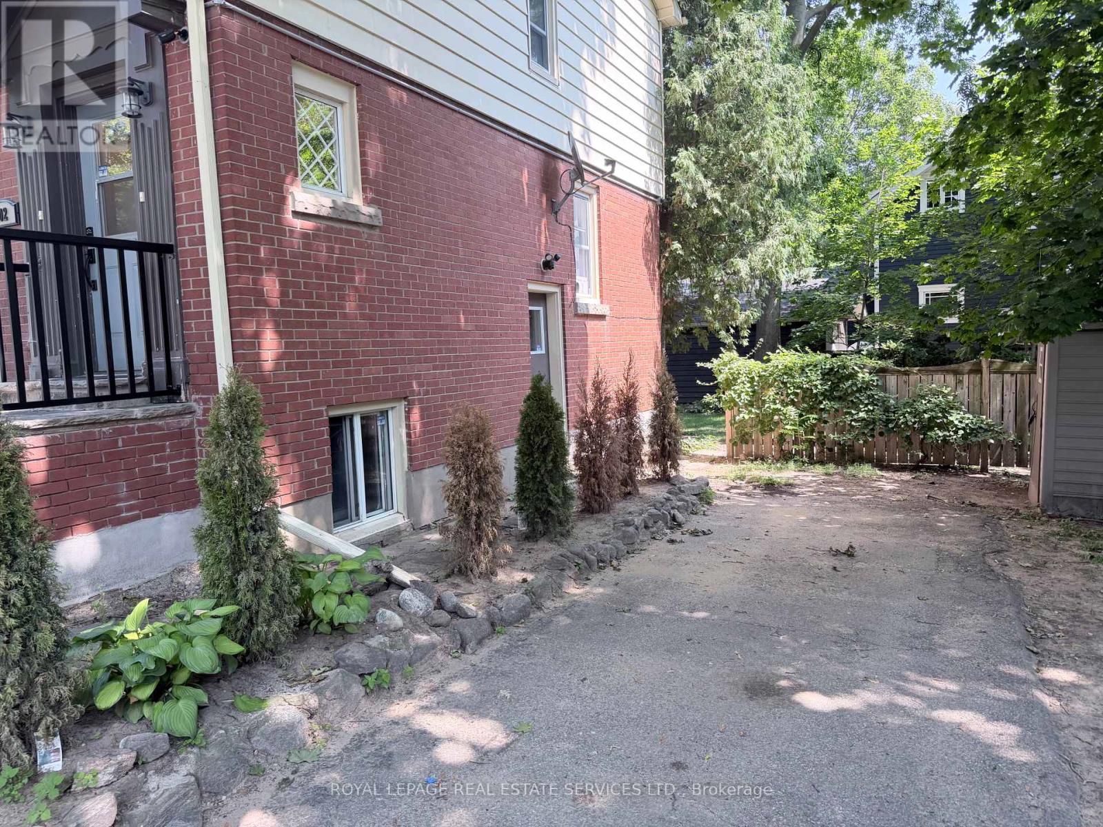 Lower Level 1 - 302 Maple Avenue, Oakville, Ontario  L6J 2H7 - Photo 2 - W13627310