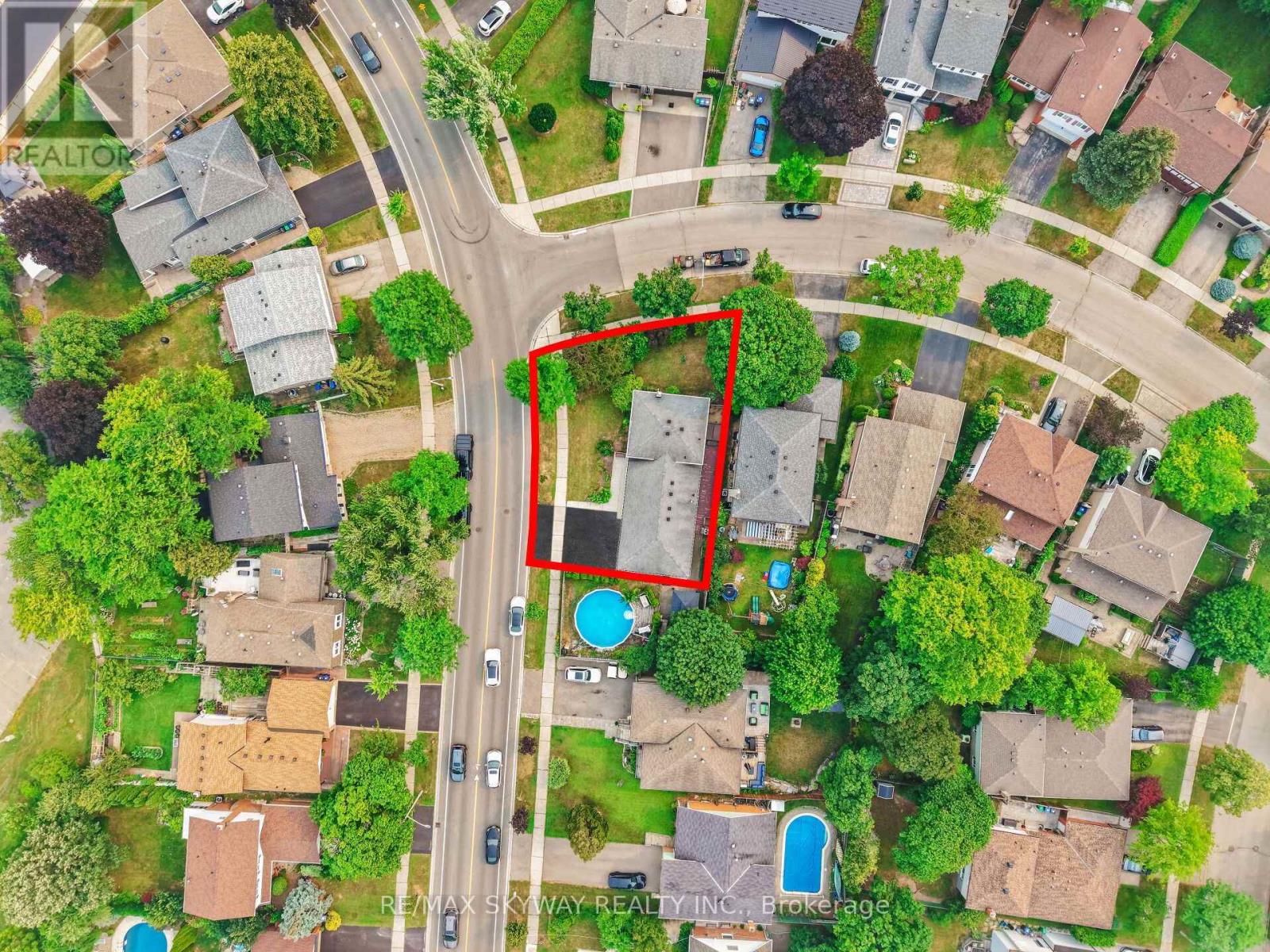 2673 Thorn Lodge Drive, Mississauga, Ontario  L5K 1L1 - Photo 3 - W13627312