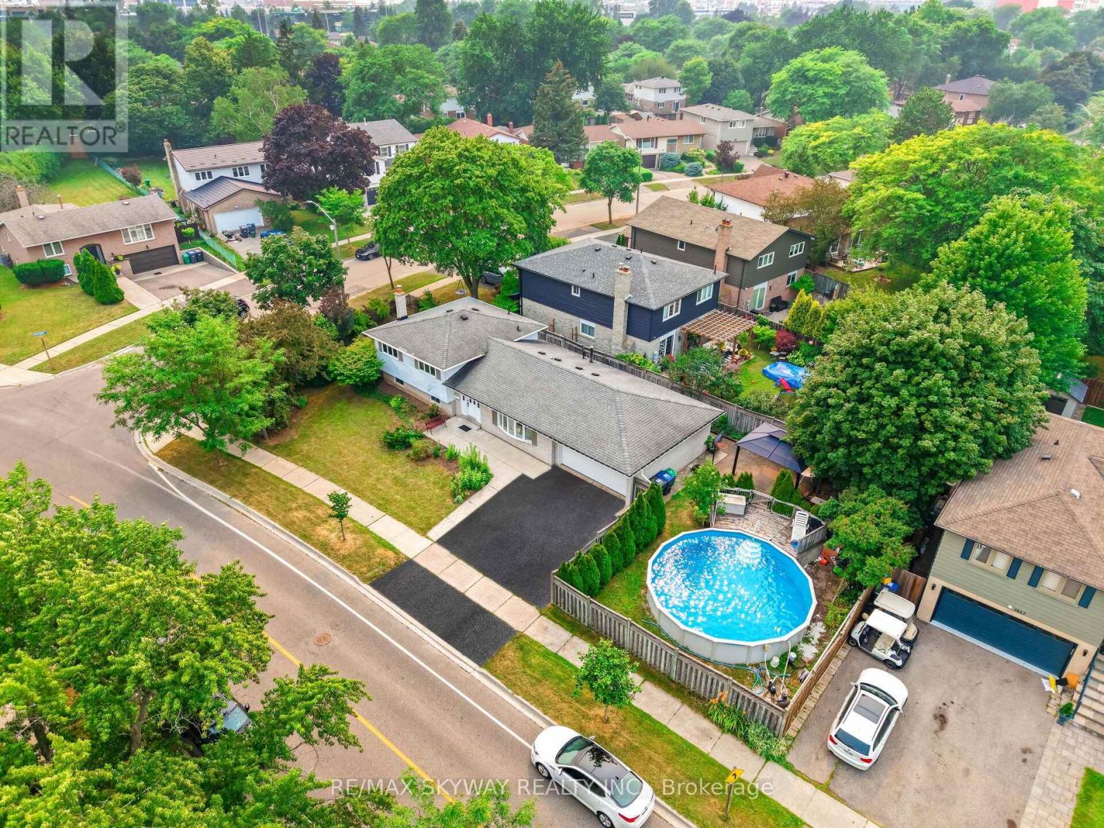 2673 Thorn Lodge Drive, Mississauga, Ontario  L5K 1L1 - Photo 5 - W13627312