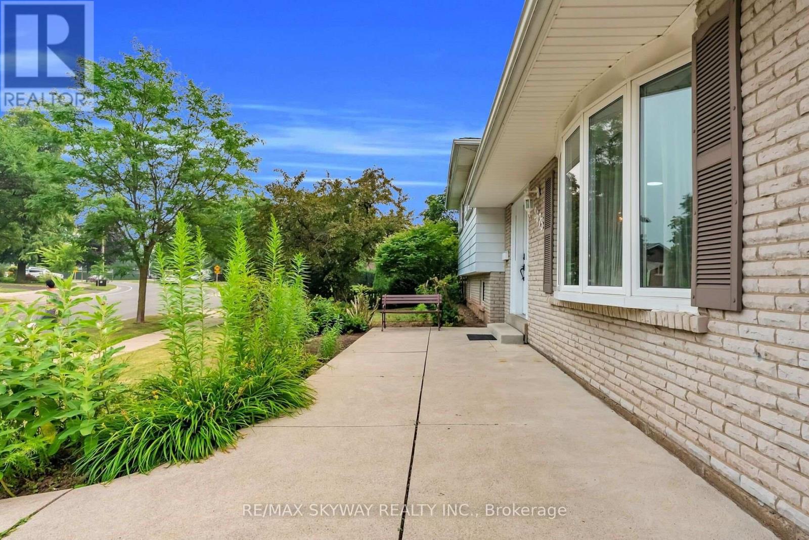 2673 Thorn Lodge Drive, Mississauga, Ontario  L5K 1L1 - Photo 8 - W13627312