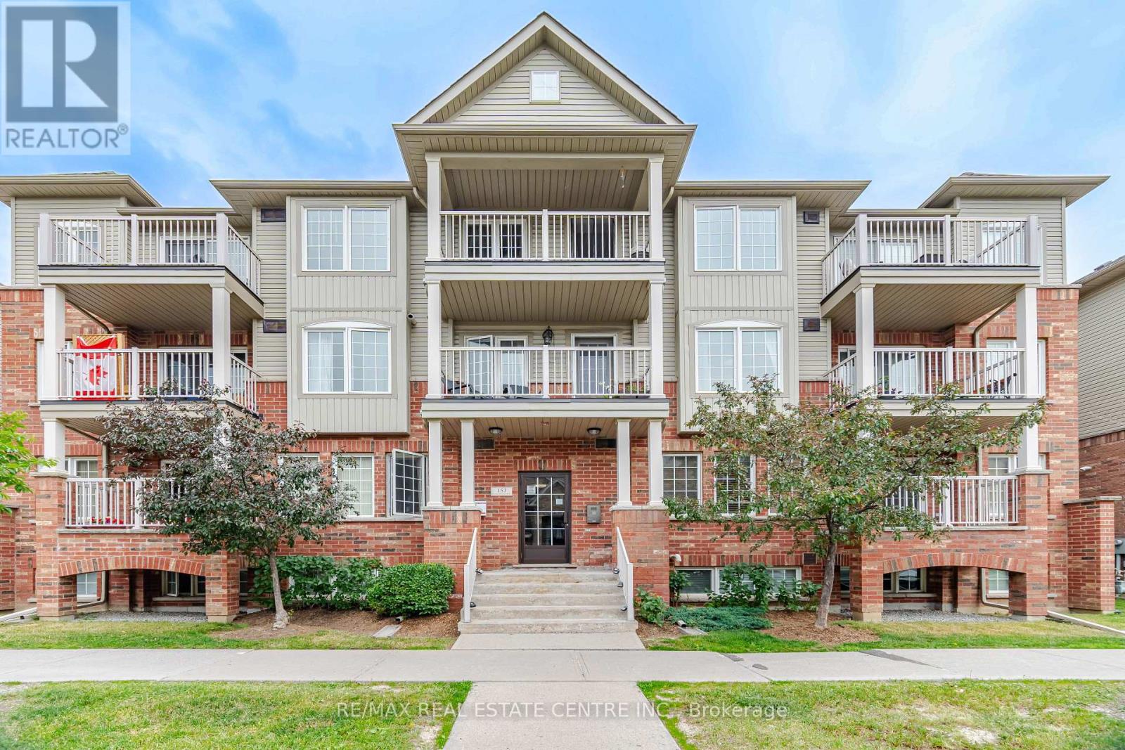 2 - 153 Isaac Devins Boulevard, Toronto, Ontario M9M 0C5 - Photo 2 - W13627318