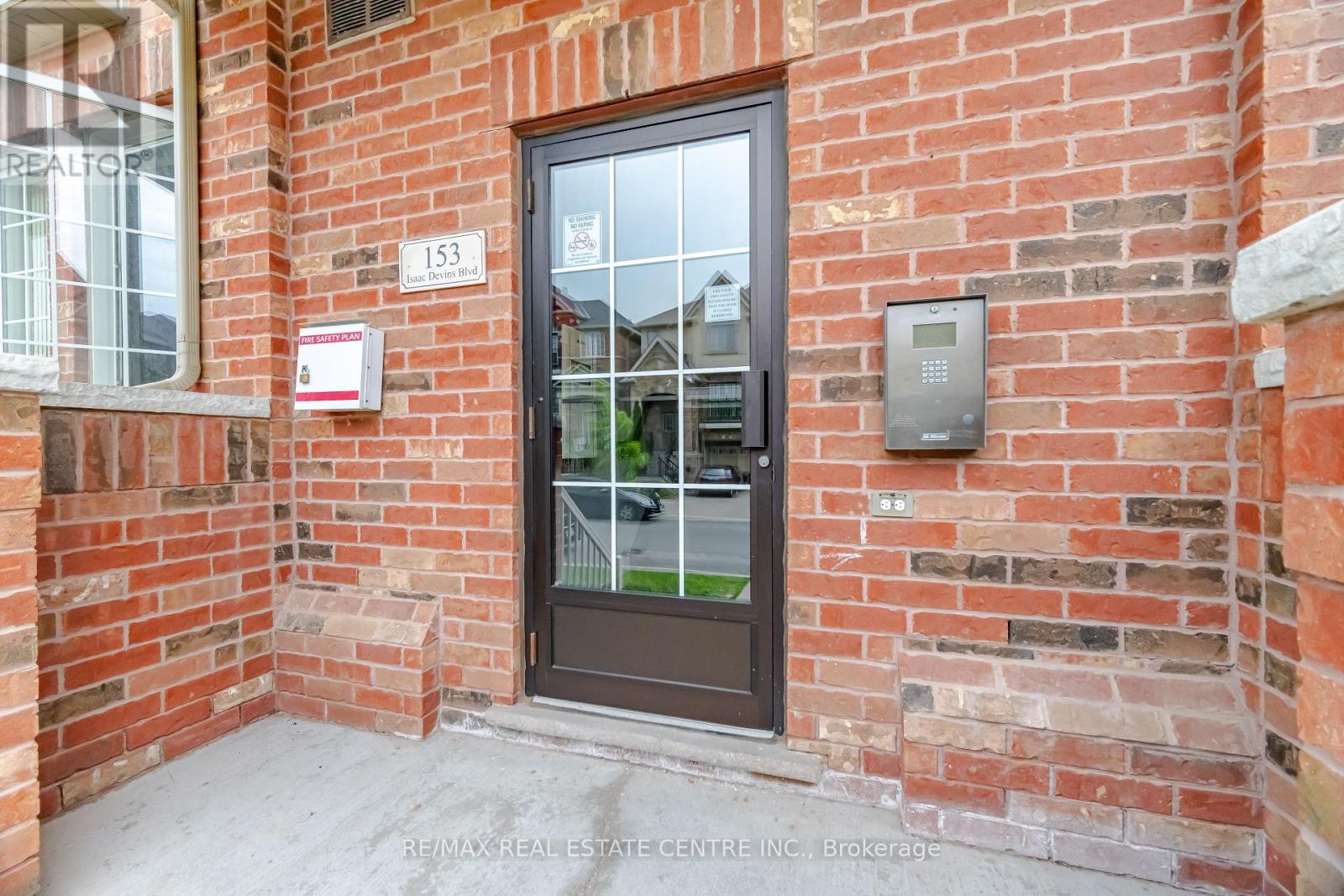 2 - 153 Isaac Devins Boulevard, Toronto, Ontario M9M 0C5 - Photo 4 - W13627318