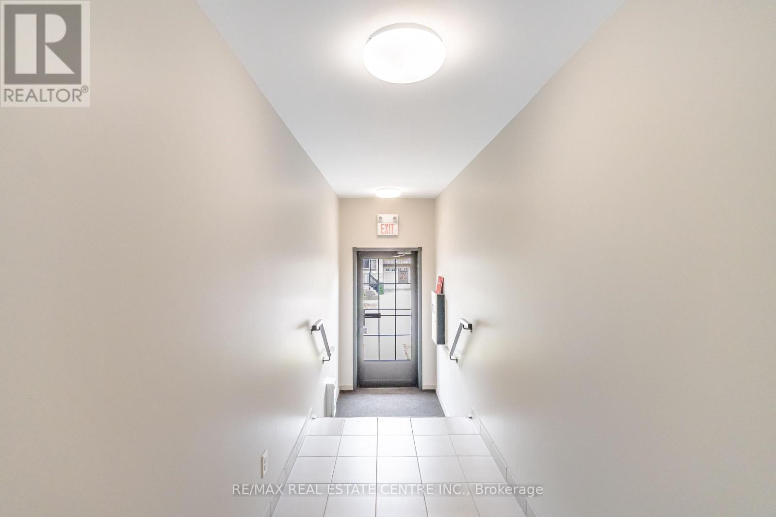 2 - 153 Isaac Devins Boulevard, Toronto, Ontario M9M 0C5 - Photo 5 - W13627318