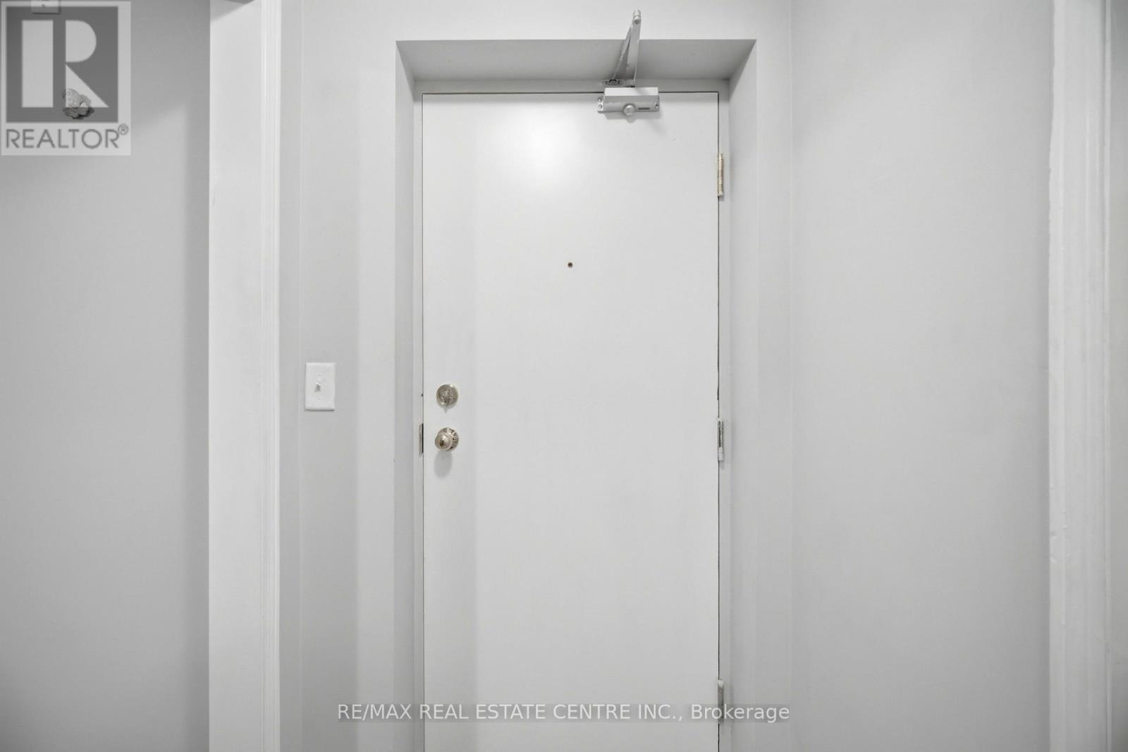 2 - 153 Isaac Devins Boulevard, Toronto, Ontario M9M 0C5 - Photo 7 - W13627318