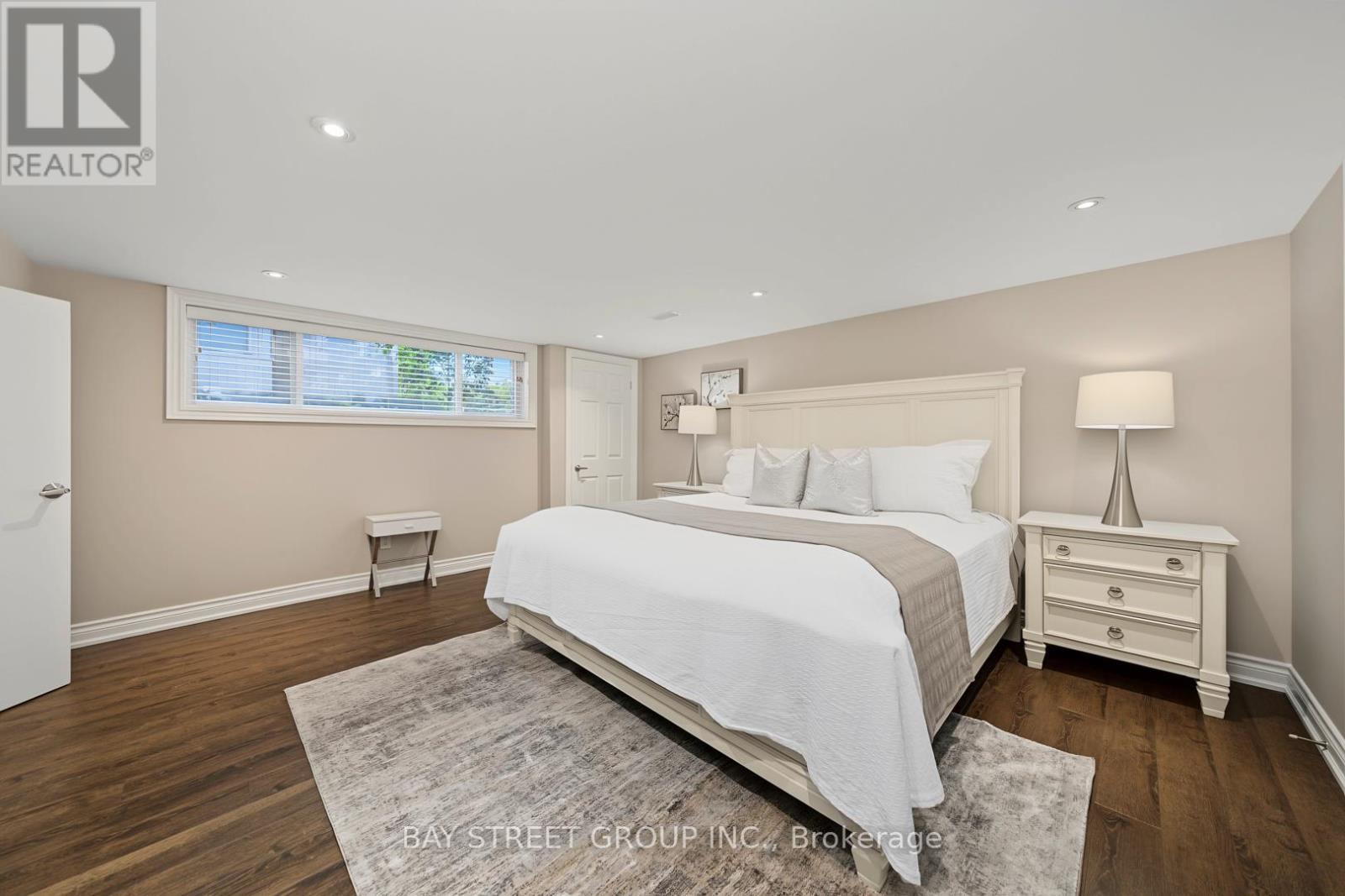 317 Wedgewood Drive, Oakville, Ontario  L6J 4R6 - Photo 23 - W13627364