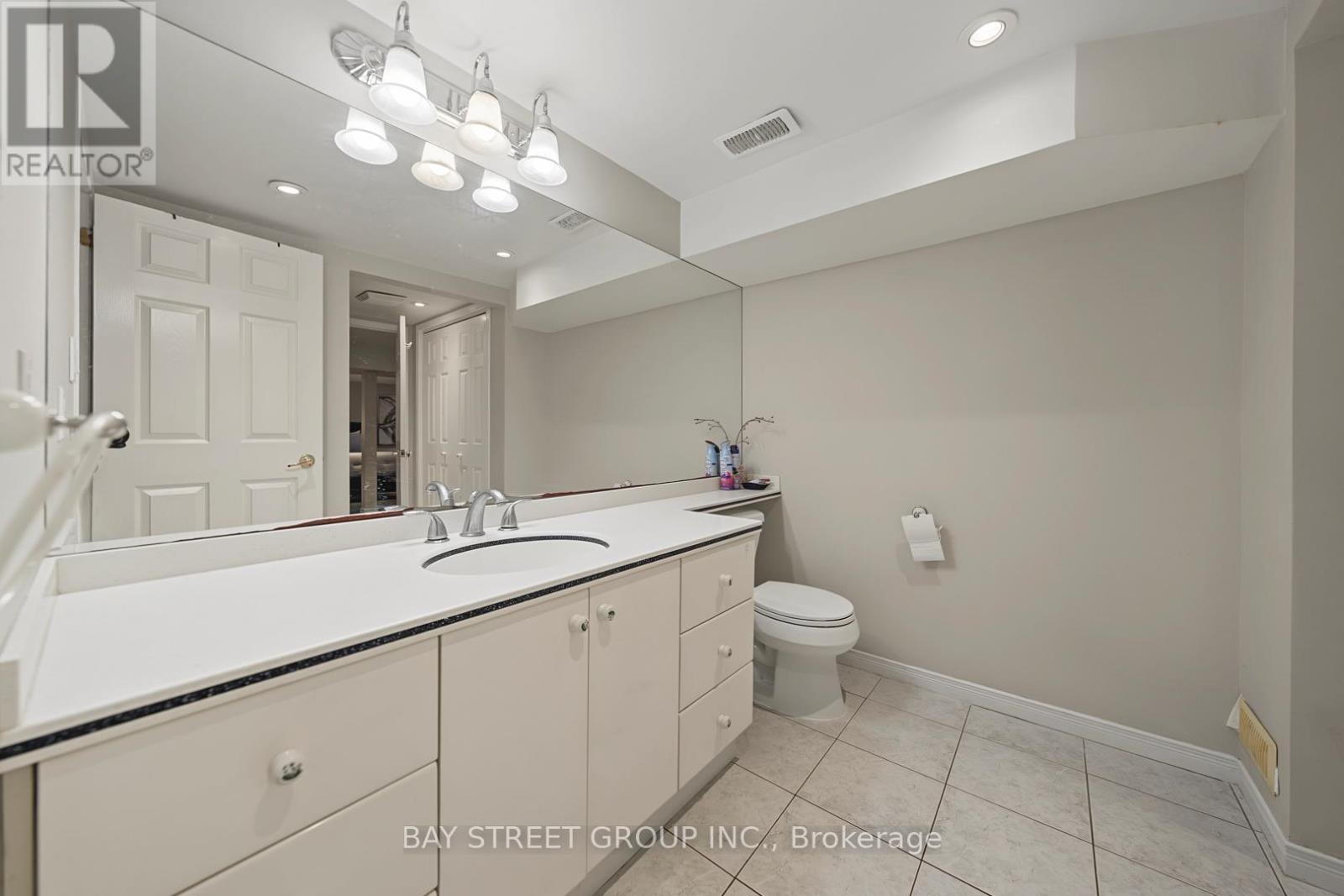 317 Wedgewood Drive, Oakville, Ontario  L6J 4R6 - Photo 27 - W13627364