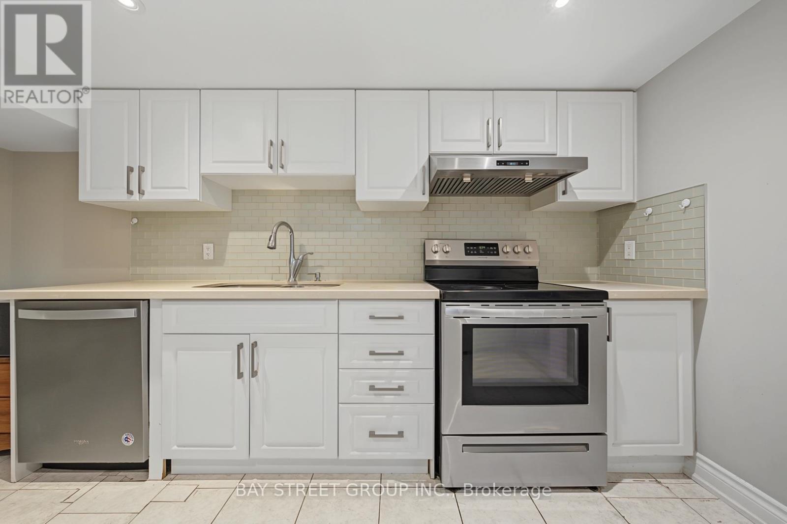 317 Wedgewood Drive, Oakville, Ontario  L6J 4R6 - Photo 28 - W13627364
