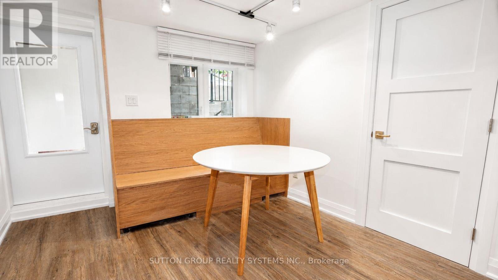 616 Rogers Road, Toronto, Ontario  M6M 1B8 - Photo 10 - W13627386