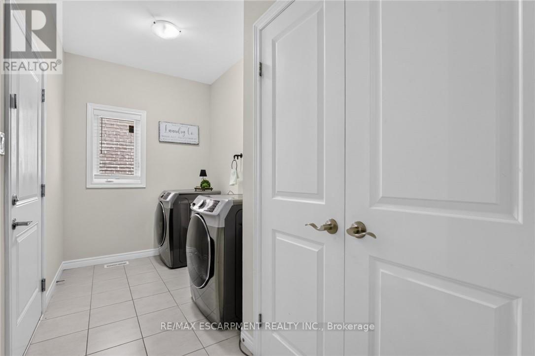 149 Dennis Drive, West Lincoln, Ontario  L0R 2A0 - Photo 7 - X13627296