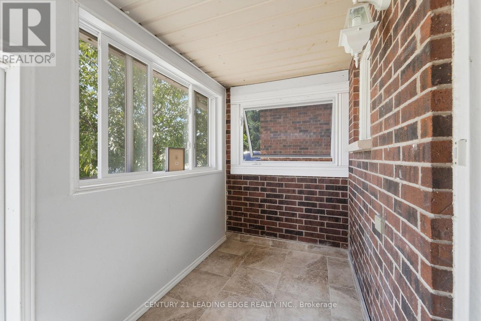 749 Stone Church Road E, Hamilton, Ontario  L8W 3G9 - Photo 17 - X13627354