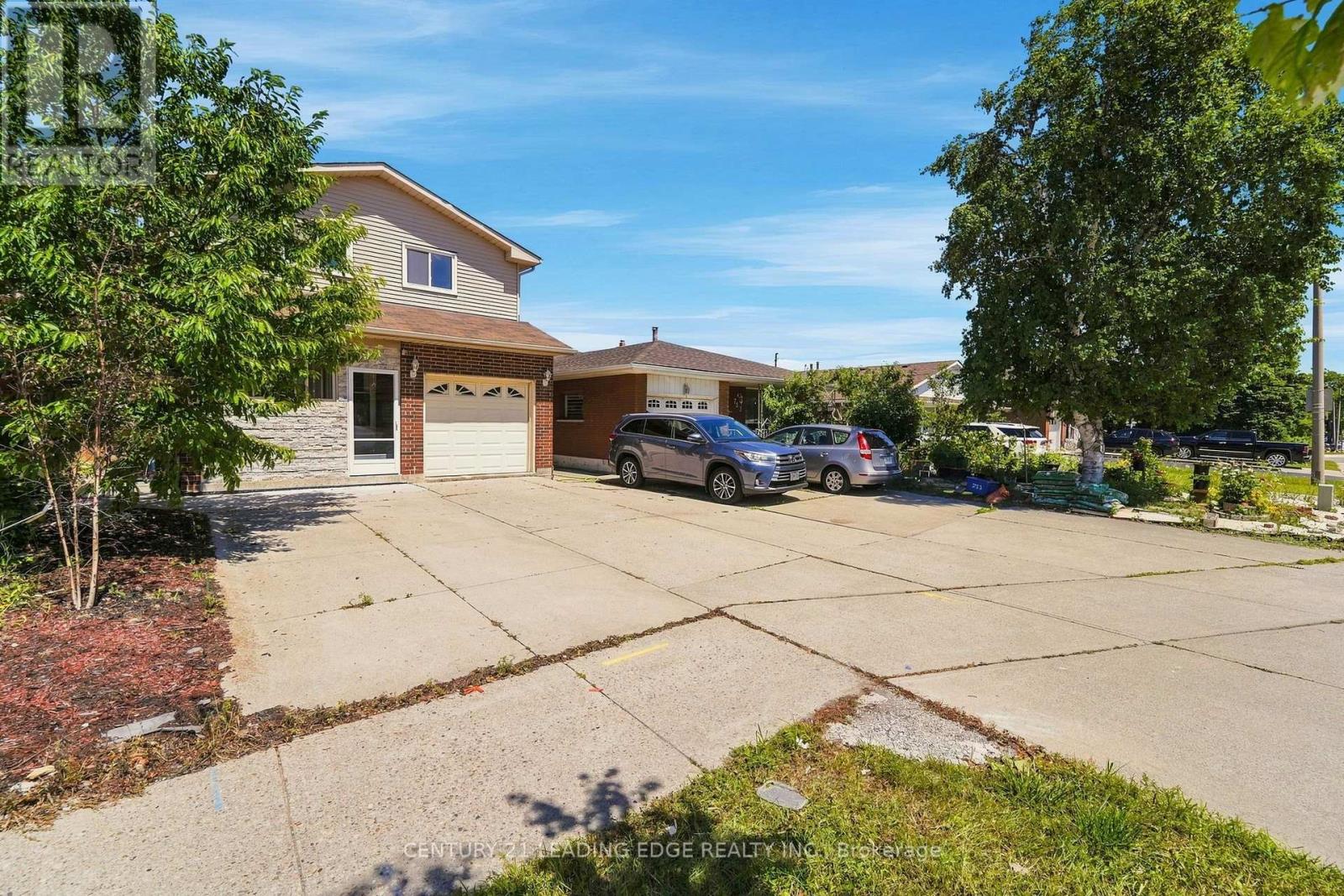 749 Stone Church Road E, Hamilton, Ontario  L8W 3G9 - Photo 2 - X13627354