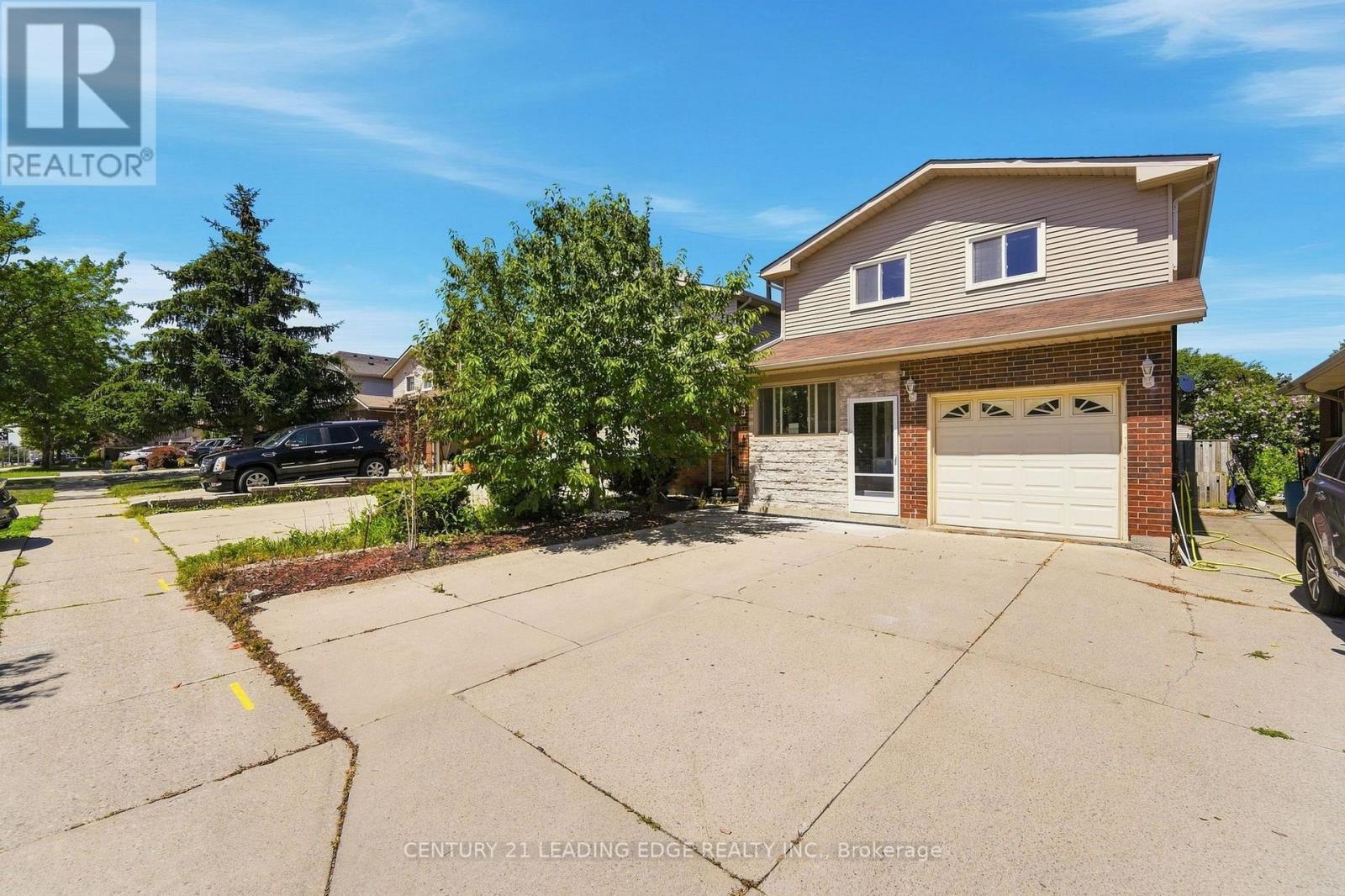 749 Stone Church Road E, Hamilton, Ontario  L8W 3G9 - Photo 3 - X13627354