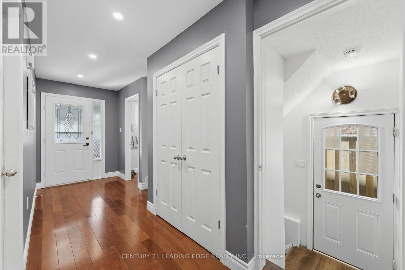 749 Stone Church Road E, Hamilton, Ontario  L8W 3G9 - Photo 4 - X13627354