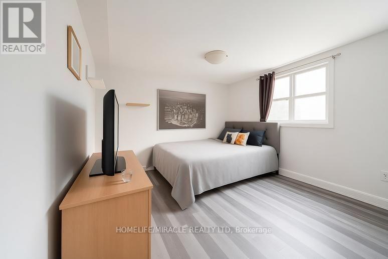 1 - 157 Bruce Street, Kitchener, Ontario  N2B 1Z2 - Photo 3 - X13627378