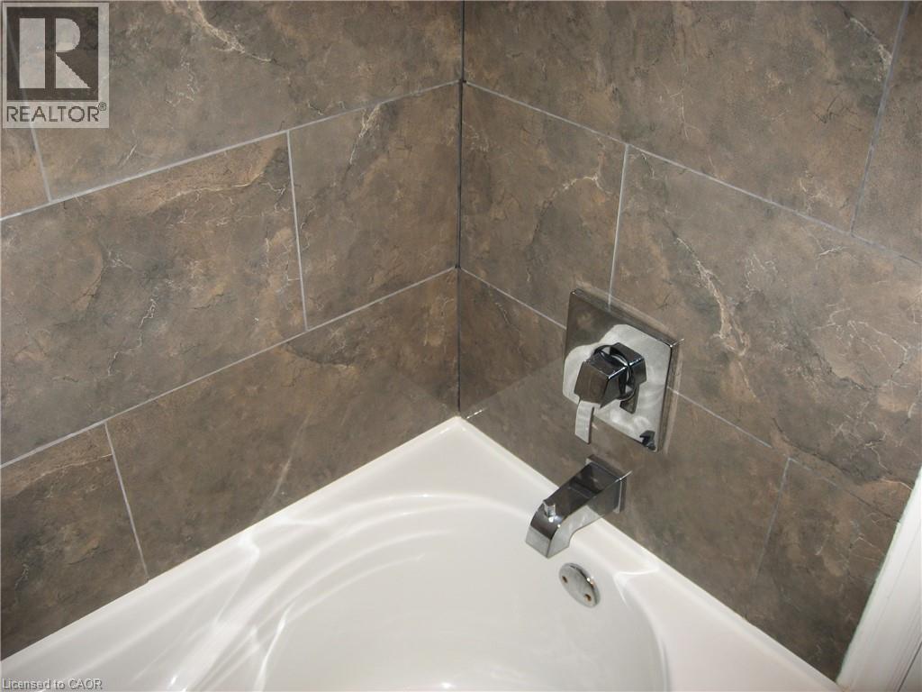 124 Avalon Place, Kitchener, Ontario  N2M 4N7 - Photo 15 - 40816719