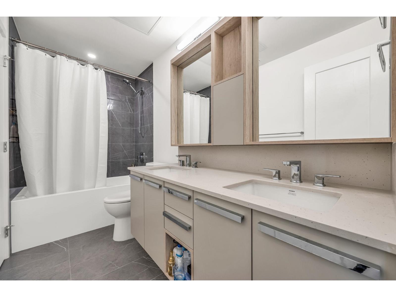 325 13788 76 Avenue, Surrey, British Columbia  V3W 3V9 - Photo 14 - R3151669