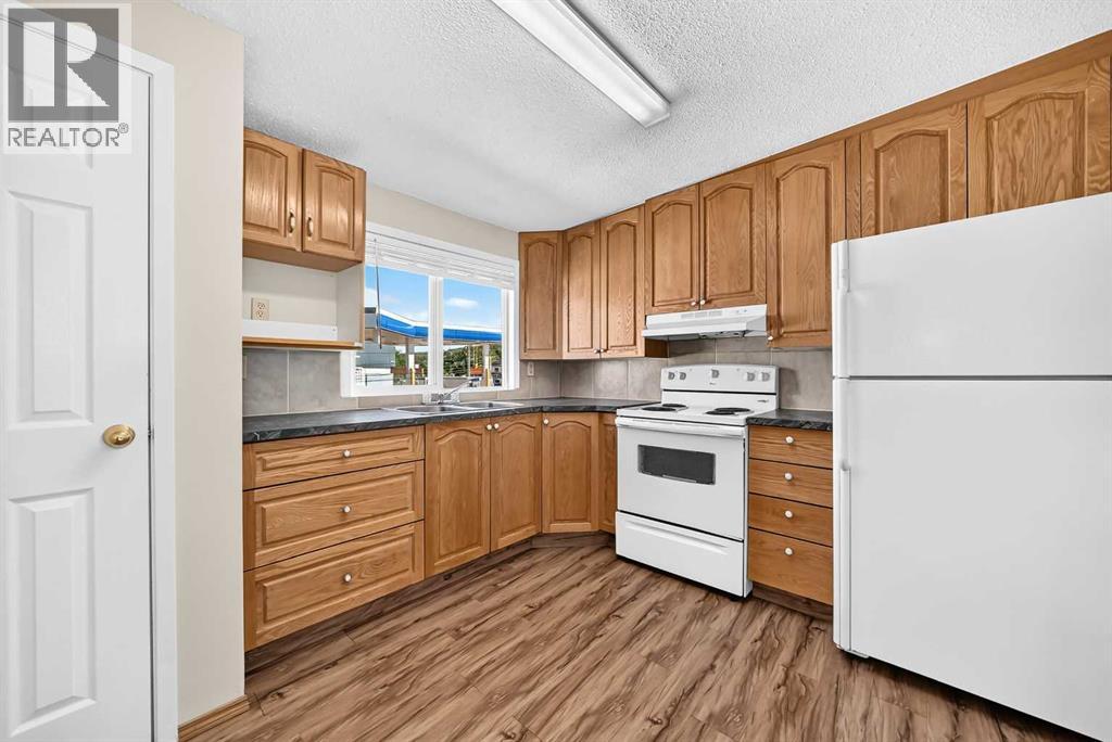 5113 17 Avenue NW, Calgary, Alberta  T3B 0P8 - Photo 5 - A2327732
