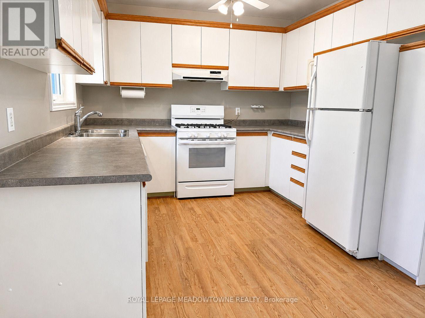 89 Royal Beech Drive, Wasaga Beach, Ontario  L9Z 1H5 - Photo 10 - S13524180