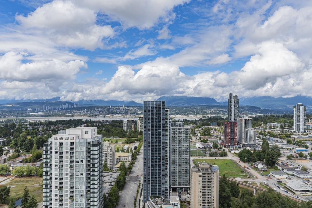 2105 13438 Central Avenue, Surrey, British Columbia  V3T 0N2 - Photo 11 - R3151720