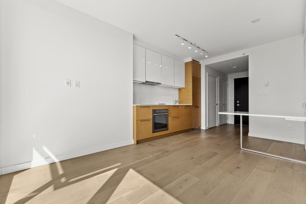 2105 13438 Central Avenue, Surrey, British Columbia  V3T 0N2 - Photo 25 - R3151720