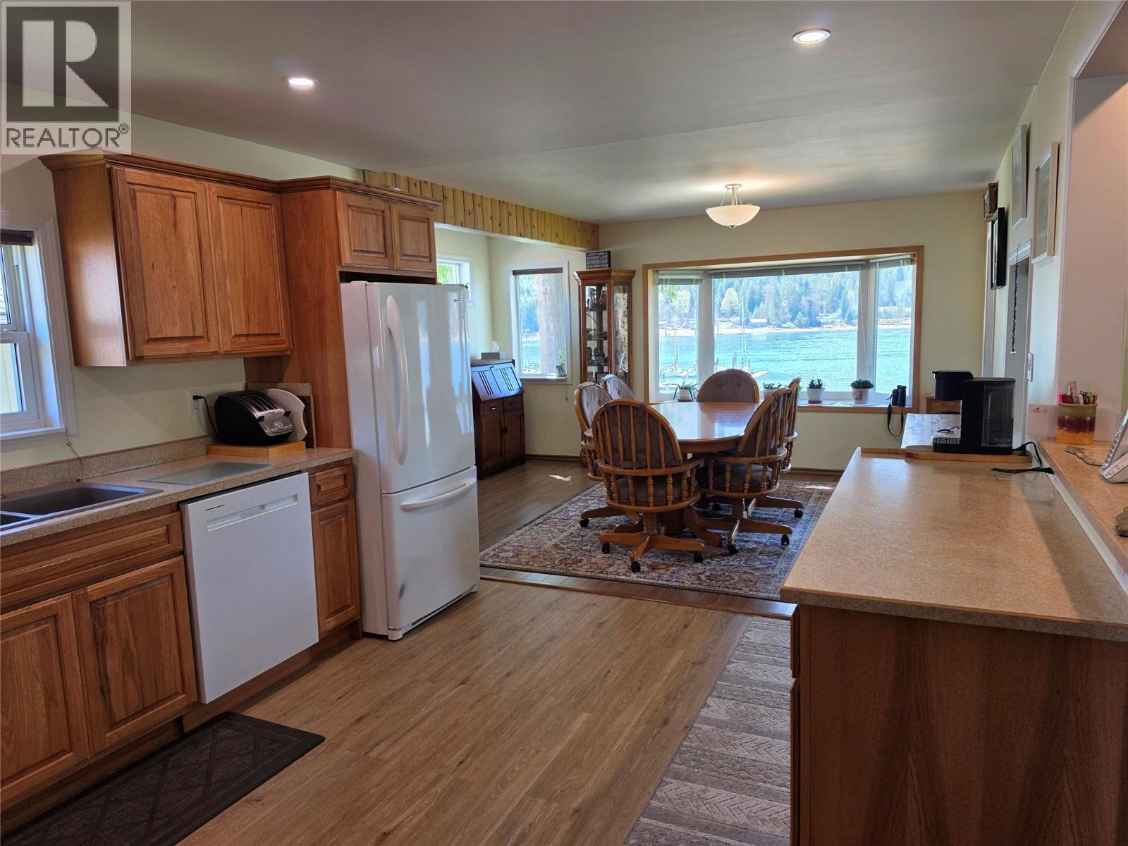 8350 Busk Road, Balfour, British Columbia  V0G 1C0 - Photo 10 - 10385667
