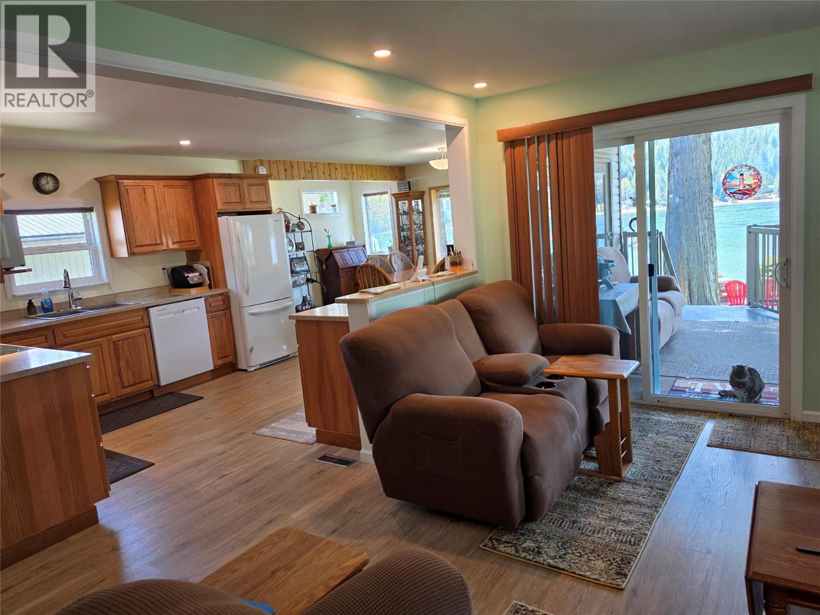 8350 Busk Road, Balfour, British Columbia  V0G 1C0 - Photo 11 - 10385667