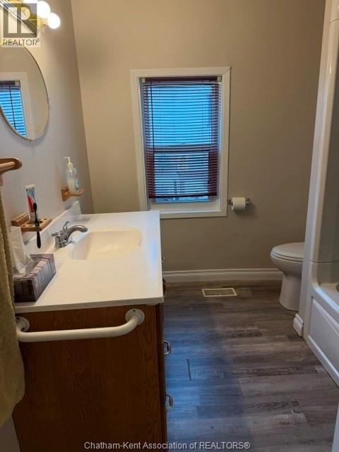 303 Wellington Street West, Chatham, Ontario  N7M 1K2 - Photo 3 - 26014528