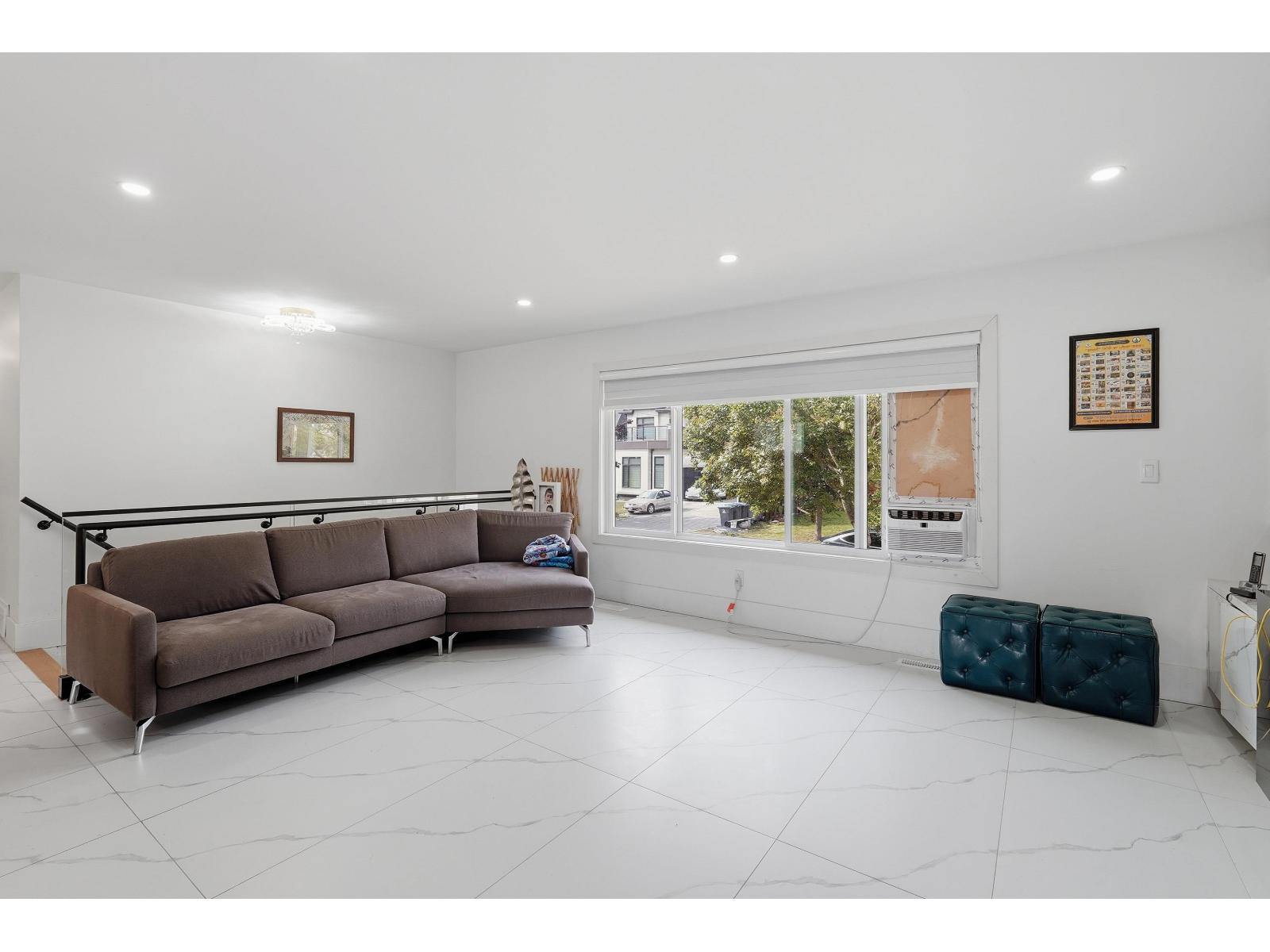 17886 59a Avenue, Surrey, British Columbia  V3S 1R1 - Photo 8 - R3151581