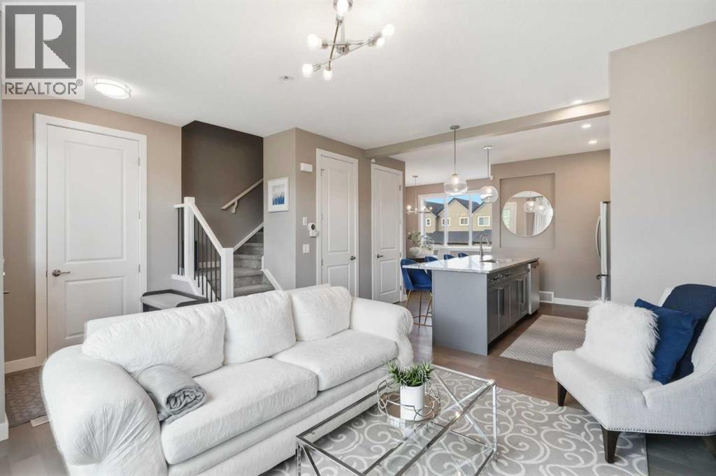 332 Lawthorn Way SE, Airdrie, Alberta  T4A 3M7 - Photo 7 - A2324148