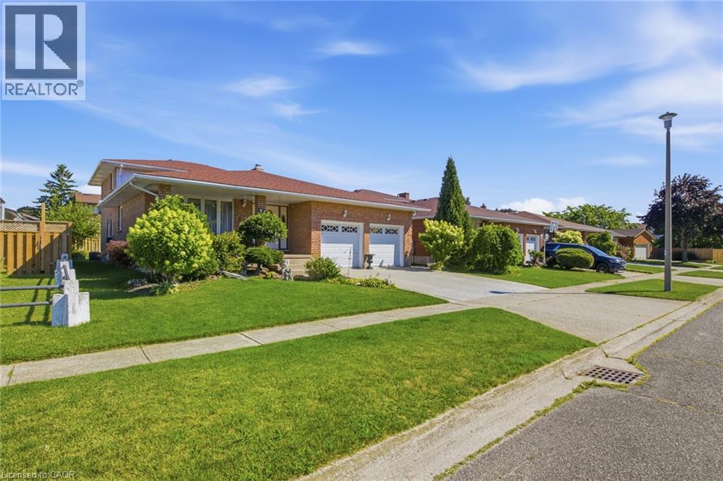 97 Southview Crescent, Cambridge, Ontario  N1P 1A3 - Photo 3 - 40852367