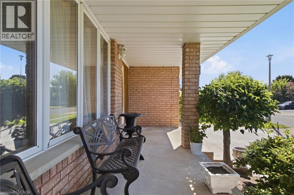 97 Southview Crescent, Cambridge, Ontario  N1P 1A3 - Photo 8 - 40852367