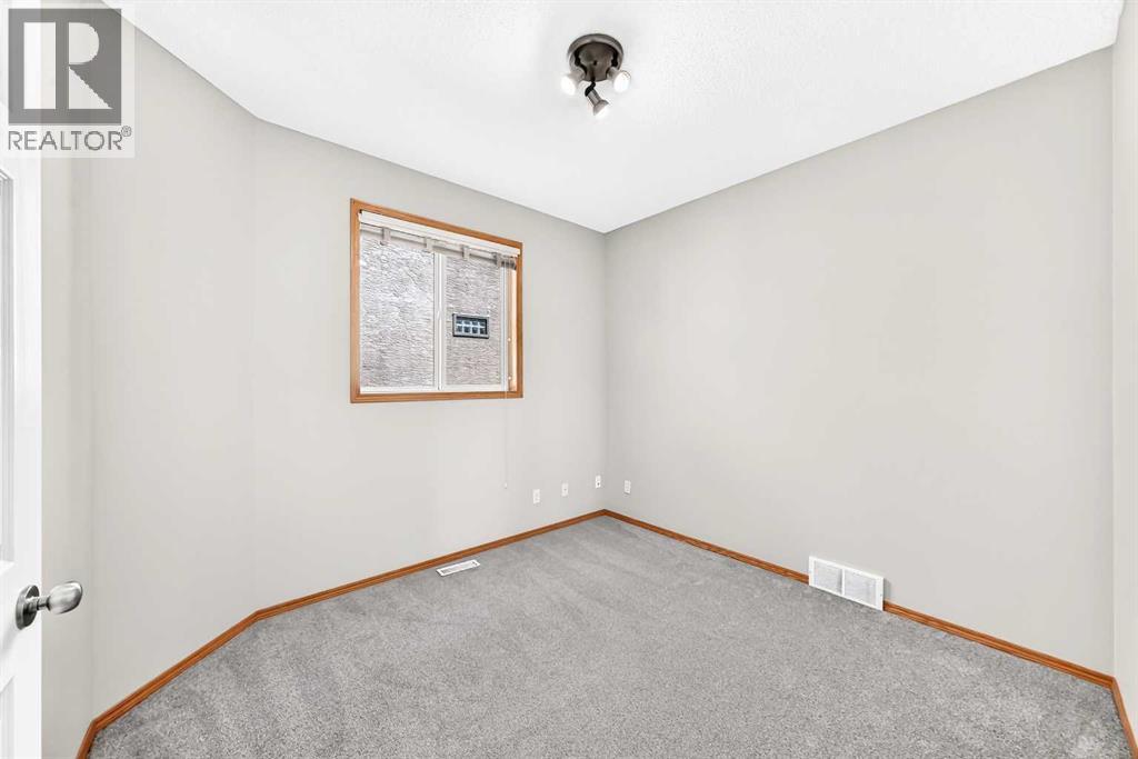 83 Edgeridge Close NW, Calgary, Alberta  T3A 6K5 - Photo 16 - A2327556