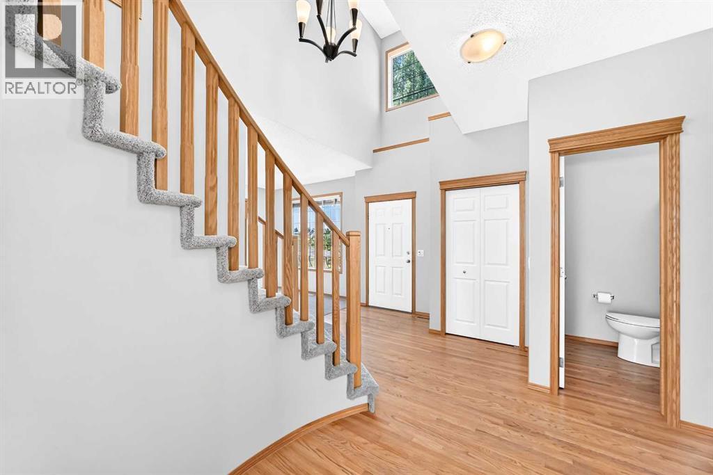 83 Edgeridge Close NW, Calgary, Alberta  T3A 6K5 - Photo 20 - A2327556