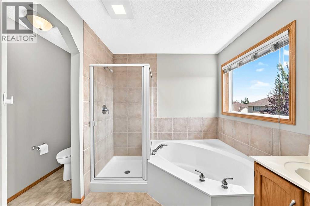 83 Edgeridge Close NW, Calgary, Alberta  T3A 6K5 - Photo 28 - A2327556