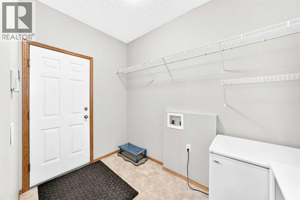 83 Edgeridge Close NW, Calgary, Alberta  T3A 6K5 - Photo 19 - A2327556