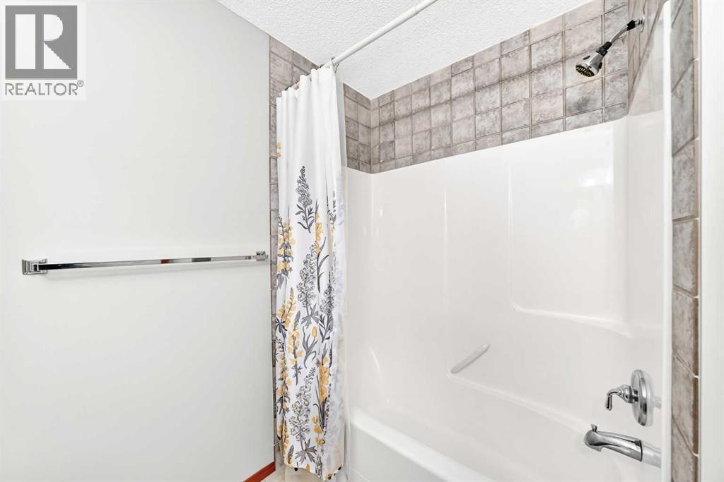 83 Edgeridge Close NW, Calgary, Alberta  T3A 6K5 - Photo 34 - A2327556