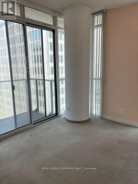 1307 - 126 SIMCOE STREET, Toronto, Ontario
