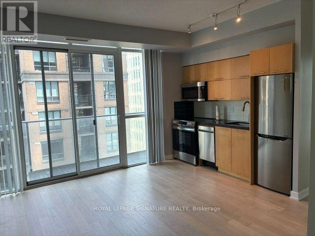 1307 - 126 Simcoe Street, Toronto, Ontario  M5H 4E6 - Photo 10 - C13627414